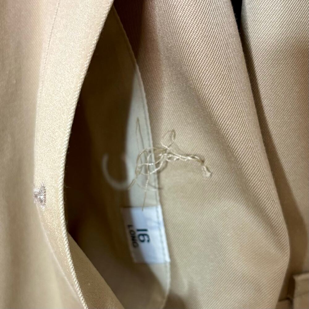 Burberry Belted Trench Coat with Plaid 100% Wool Lining & Collar in Honey - Picture 11 of 16
